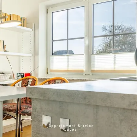 Bellevue W06 Apartment *